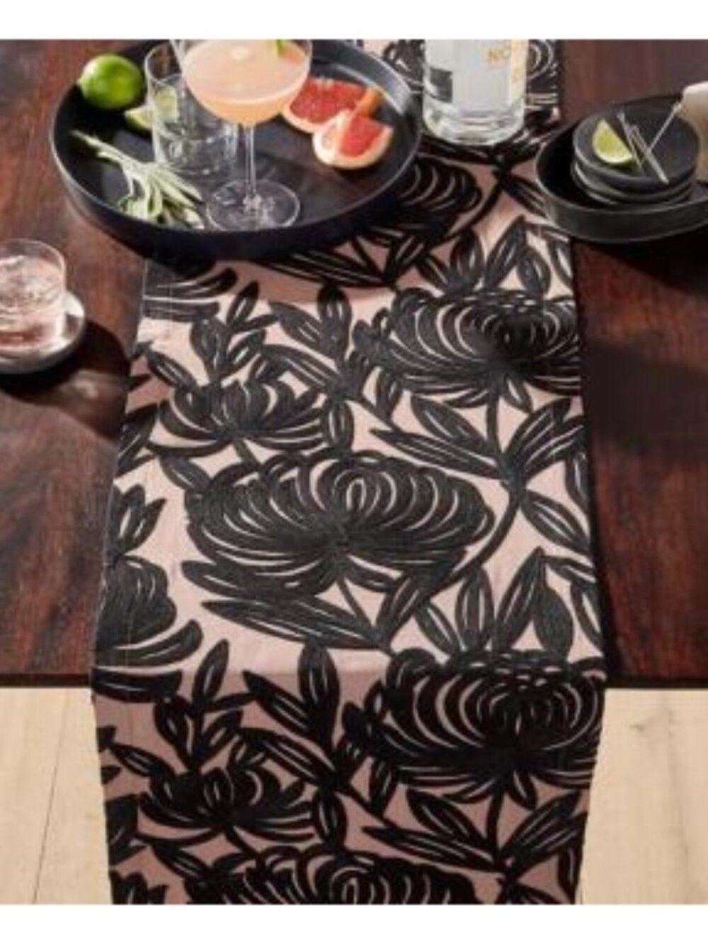 NWT Crate & Barrel Chrysanthemum Embroidered Table Runner 14" x 90"